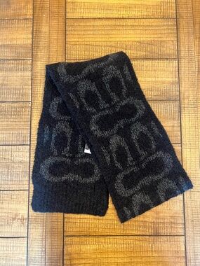 Coach Signature C Knit Boucle Oversized Muffler